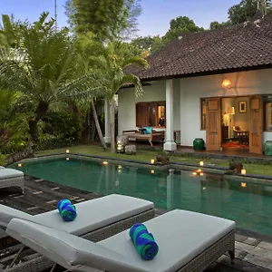 Guest house & Vespa 3, Seminyak (Bali)